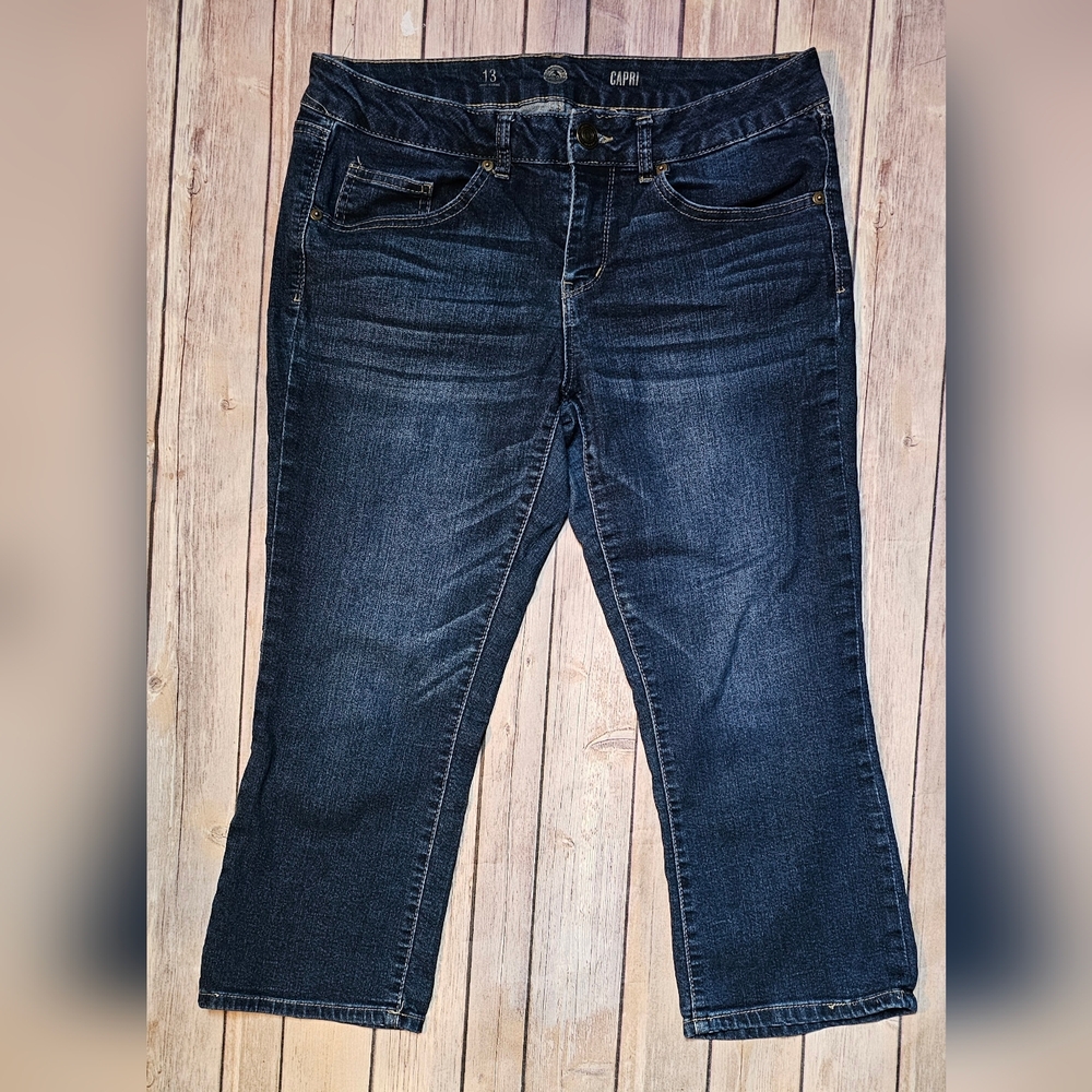 Women's Dark Blue Capri Jeans